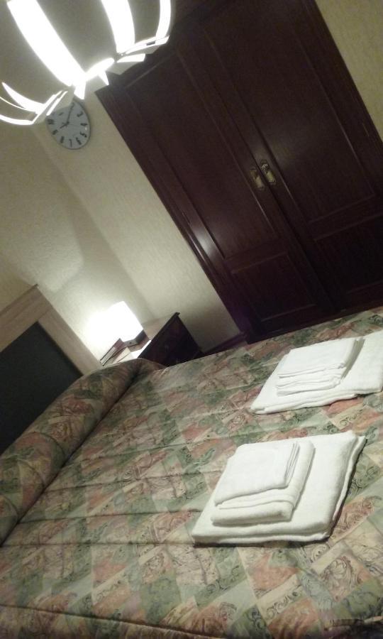 Habitacion Matrimonial Centro Ciudad Овиедо Екстериор снимка