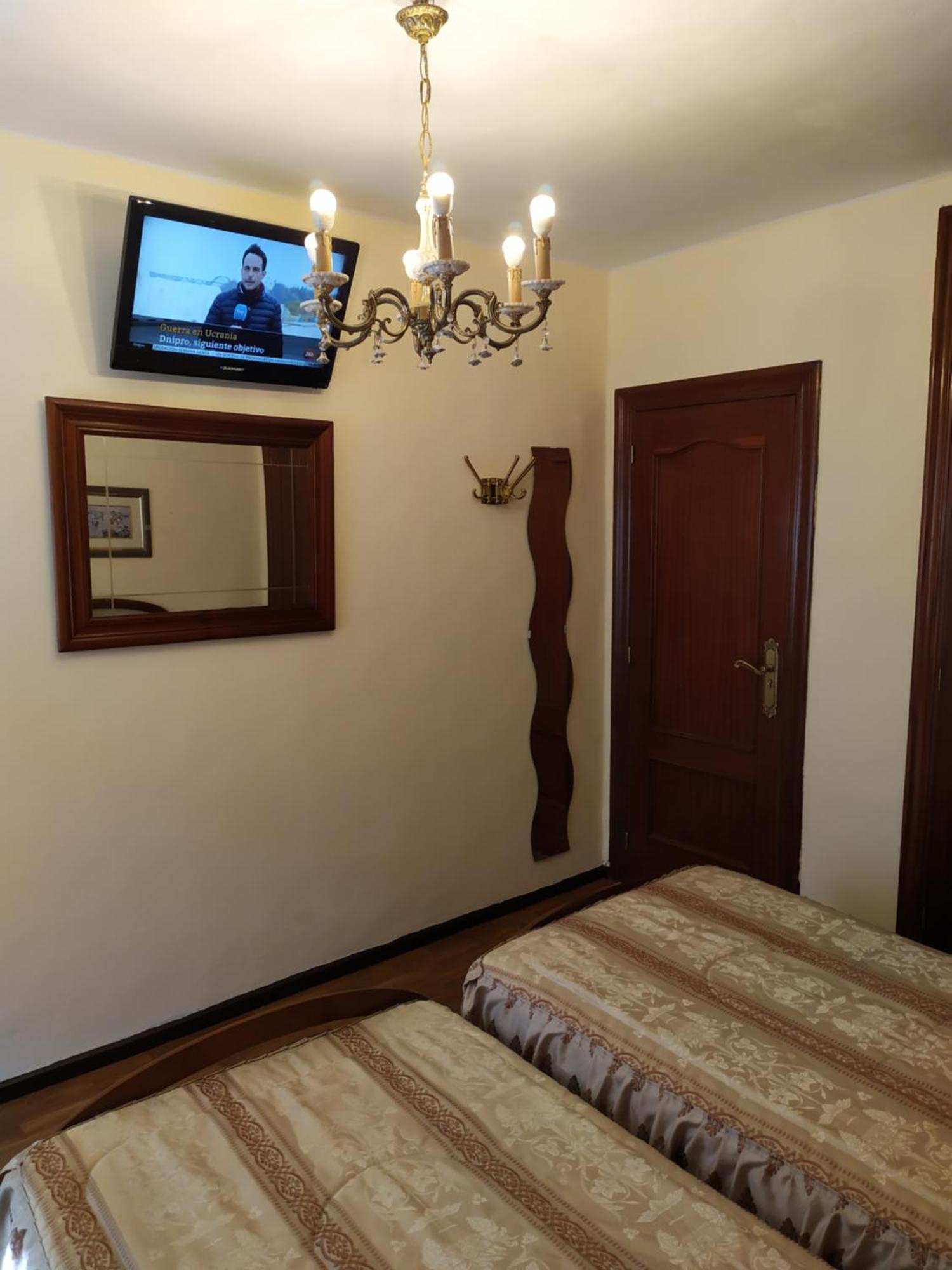 Habitacion Matrimonial Centro Ciudad Овиедо Екстериор снимка